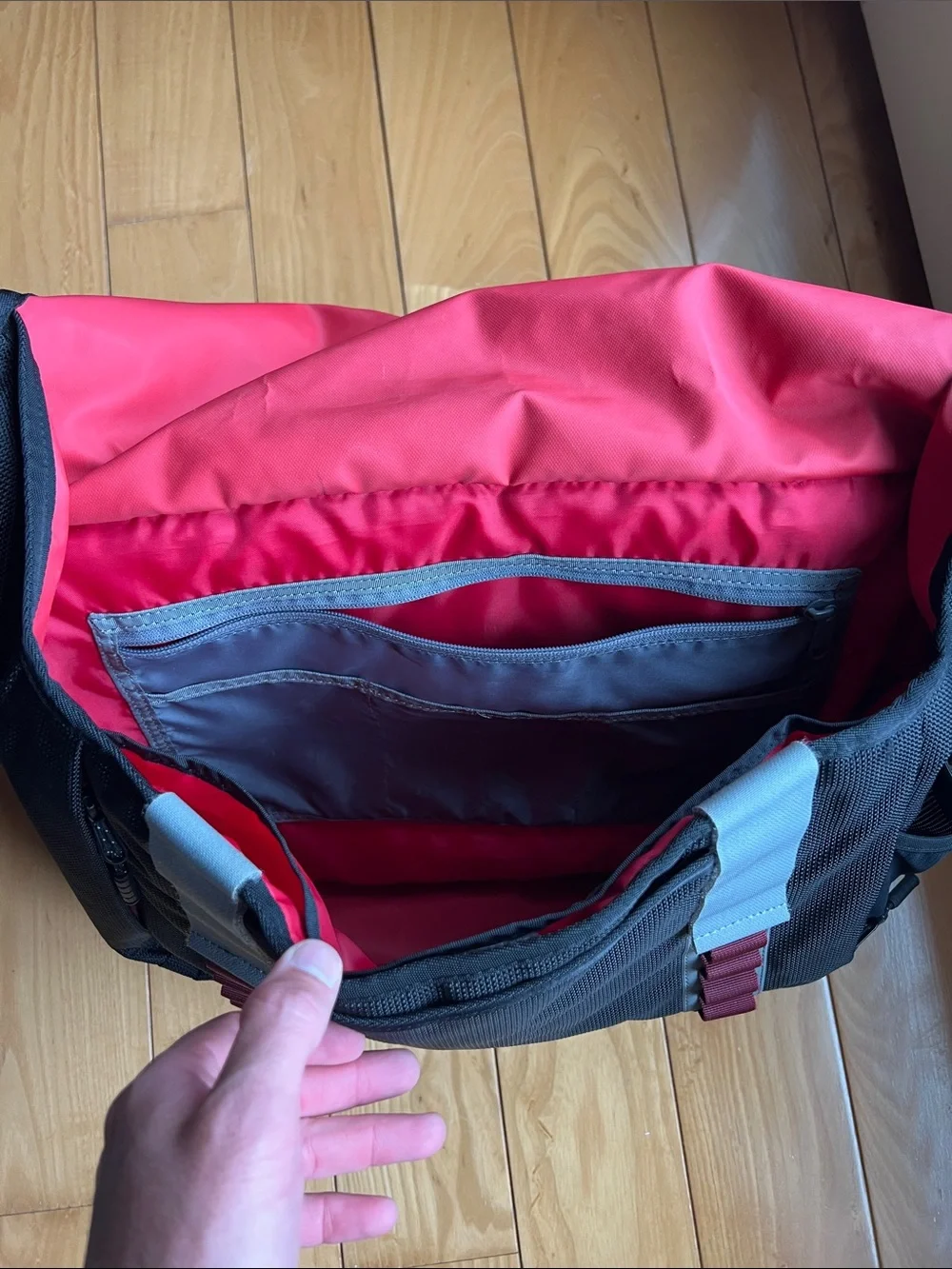 Timbuk2 Black Messenger Bag with Maroon Accents